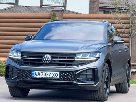 Фольксваген Туарег 2024 в Киеве на Automoto.ua Серый Фольксваген Туарег, объемом двигателя 3 л и пробегом 33 тыс. км за 82800 $, фото 1 на Automoto.ua