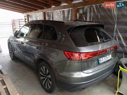 Фольксваген Туарег 2024 в Буче на Automoto.ua Серый Фольксваген Туарег, объемом двигателя 2.99 л и пробегом 11 тыс. км за 67500 $, фото 1 на Automoto.ua