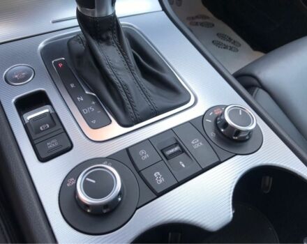 Синий Фольксваген Туарег, объемом двигателя 3 л и пробегом 175 тыс. км за 27000 $, фото 2 на Automoto.ua