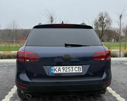 Синій Фольксваген Туарег, об'ємом двигуна 3 л та пробігом 236 тис. км за 21500 $, фото 5 на Automoto.ua