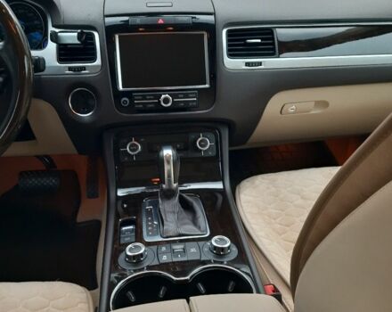 Синій Фольксваген Туарег, об'ємом двигуна 3 л та пробігом 236 тис. км за 21500 $, фото 15 на Automoto.ua