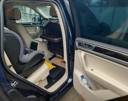 Синій Фольксваген Туарег, об'ємом двигуна 3 л та пробігом 236 тис. км за 21500 $, фото 20 на Automoto.ua