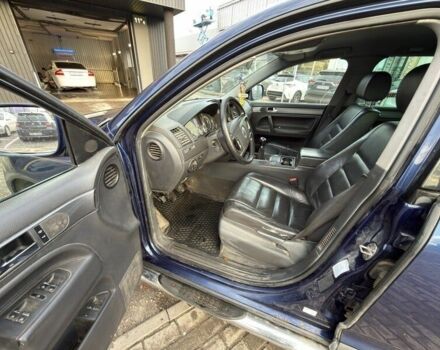 Синий Фольксваген Туарег, объемом двигателя 2.5 л и пробегом 286 тыс. км за 4250 $, фото 6 на Automoto.ua