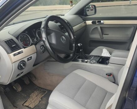 Синий Фольксваген Туарег, объемом двигателя 2.5 л и пробегом 342 тыс. км за 5400 $, фото 5 на Automoto.ua