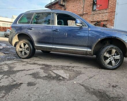 Синий Фольксваген Туарег, объемом двигателя 5 л и пробегом 400 тыс. км за 4662 $, фото 5 на Automoto.ua