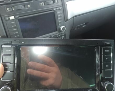 Синий Фольксваген Туарег, объемом двигателя 5 л и пробегом 210 тыс. км за 3783 $, фото 5 на Automoto.ua