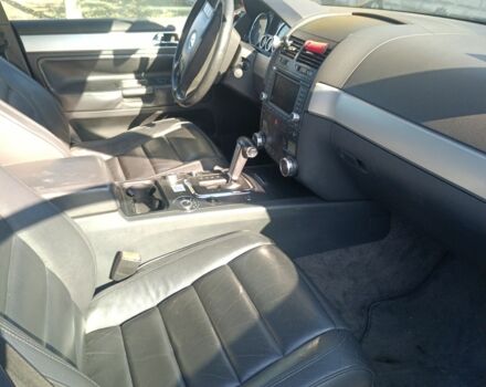 Синий Фольксваген Туарег, объемом двигателя 5 л и пробегом 210 тыс. км за 3783 $, фото 6 на Automoto.ua