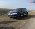Синий Фольксваген Туарег, объемом двигателя 3 л и пробегом 250 тыс. км за 6000 $, фото 2 на Automoto.ua