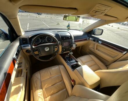 Синий Фольксваген Туарег, объемом двигателя 3 л и пробегом 367 тыс. км за 5800 $, фото 15 на Automoto.ua