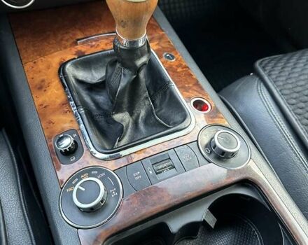 Синий Фольксваген Туарег, объемом двигателя 2.46 л и пробегом 264 тыс. км за 9700 $, фото 26 на Automoto.ua