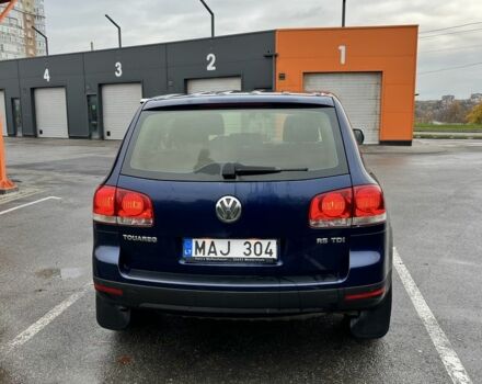 Синий Фольксваген Туарег, объемом двигателя 2.5 л и пробегом 300 тыс. км за 4600 $, фото 3 на Automoto.ua