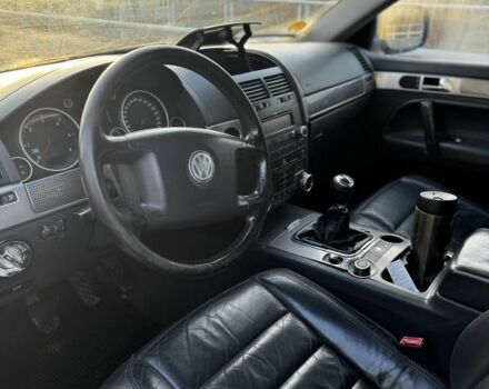 Синий Фольксваген Туарег, объемом двигателя 2.5 л и пробегом 372 тыс. км за 3799 $, фото 9 на Automoto.ua