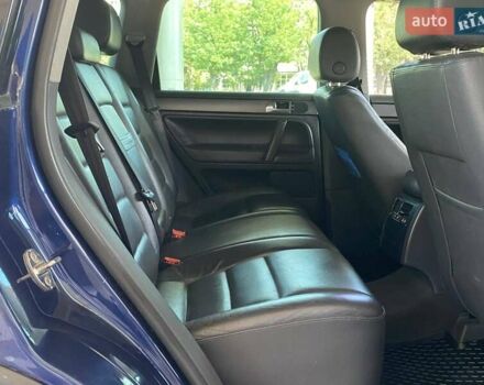 Синий Фольксваген Туарег, объемом двигателя 2.97 л и пробегом 284 тыс. км за 9000 $, фото 23 на Automoto.ua