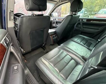 Синий Фольксваген Туарег, объемом двигателя 2.46 л и пробегом 264 тыс. км за 9700 $, фото 14 на Automoto.ua