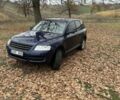 Синій Фольксваген Туарег, об'ємом двигуна 2.5 л та пробігом 321 тис. км за 3950 $, фото 1 на Automoto.ua