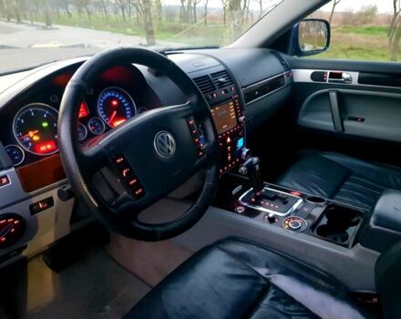 Синій Фольксваген Туарег, об'ємом двигуна 3 л та пробігом 300 тис. км за 9500 $, фото 9 на Automoto.ua