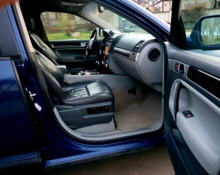 Синій Фольксваген Туарег, об'ємом двигуна 3 л та пробігом 300 тис. км за 9500 $, фото 8 на Automoto.ua