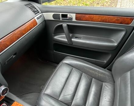 Синий Фольксваген Туарег, объемом двигателя 4.2 л и пробегом 280 тыс. км за 6500 $, фото 13 на Automoto.ua