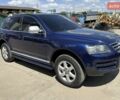 Синий Фольксваген Туарег, объемом двигателя 2.46 л и пробегом 291 тыс. км за 8000 $, фото 1 на Automoto.ua