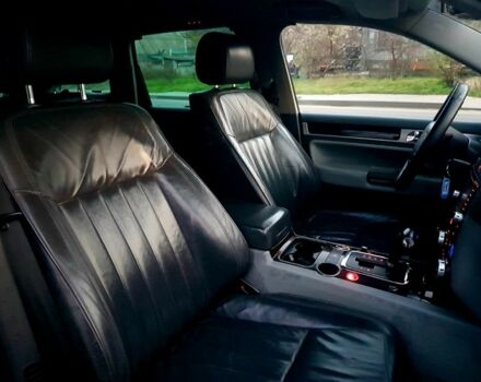 Синій Фольксваген Туарег, об'ємом двигуна 3 л та пробігом 300 тис. км за 9500 $, фото 13 на Automoto.ua