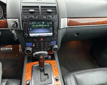 Синий Фольксваген Туарег, объемом двигателя 4.2 л и пробегом 280 тыс. км за 6500 $, фото 15 на Automoto.ua