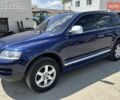 Синій Фольксваген Туарег, об'ємом двигуна 2.46 л та пробігом 290 тис. км за 8000 $, фото 4 на Automoto.ua