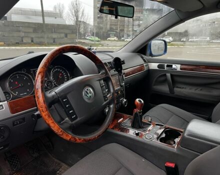 Синий Фольксваген Туарег, объемом двигателя 3 л и пробегом 430 тыс. км за 6008 $, фото 2 на Automoto.ua