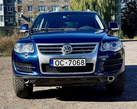 Синий Фольксваген Туарег, объемом двигателя 3 л и пробегом 350 тыс. км за 6000 $, фото 1 на Automoto.ua