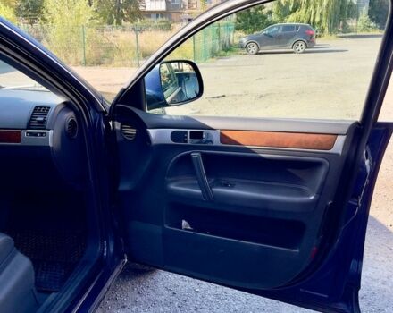 Синий Фольксваген Туарег, объемом двигателя 3 л и пробегом 350 тыс. км за 6000 $, фото 13 на Automoto.ua