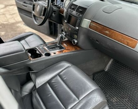 Синий Фольксваген Туарег, объемом двигателя 3 л и пробегом 350 тыс. км за 6200 $, фото 10 на Automoto.ua