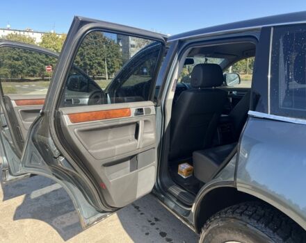 Синий Фольксваген Туарег, объемом двигателя 2.5 л и пробегом 294 тыс. км за 6000 $, фото 10 на Automoto.ua