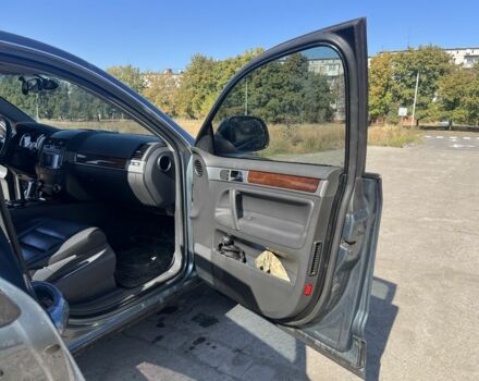 Синий Фольксваген Туарег, объемом двигателя 2.5 л и пробегом 294 тыс. км за 6000 $, фото 7 на Automoto.ua