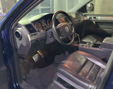 Синій Фольксваген Туарег, об'ємом двигуна 3 л та пробігом 286 тис. км за 14200 $, фото 7 на Automoto.ua