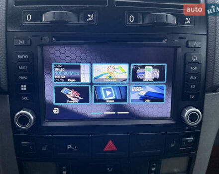 Синий Фольксваген Туарег, объемом двигателя 3 л и пробегом 265 тыс. км за 7999 $, фото 6 на Automoto.ua