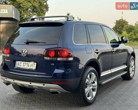 Синий Фольксваген Туарег, объемом двигателя 4.16 л и пробегом 385 тыс. км за 8500 $, фото 3 на Automoto.ua