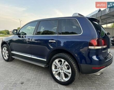 Синий Фольксваген Туарег, объемом двигателя 4.16 л и пробегом 385 тыс. км за 8500 $, фото 2 на Automoto.ua