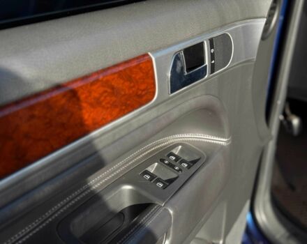 Синій Фольксваген Туарег, об'ємом двигуна 4.9 л та пробігом 259 тис. км за 13499 $, фото 12 на Automoto.ua