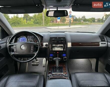 Синий Фольксваген Туарег, объемом двигателя 4.16 л и пробегом 385 тыс. км за 8500 $, фото 15 на Automoto.ua