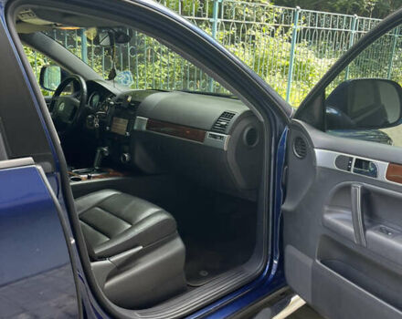 Синий Фольксваген Туарег, объемом двигателя 3 л и пробегом 386 тыс. км за 12300 $, фото 17 на Automoto.ua