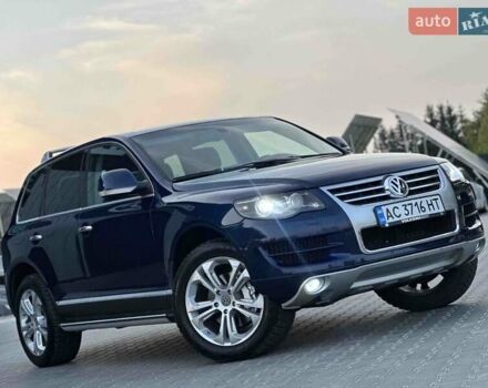 Синий Фольксваген Туарег, объемом двигателя 4.16 л и пробегом 385 тыс. км за 8500 $, фото 4 на Automoto.ua