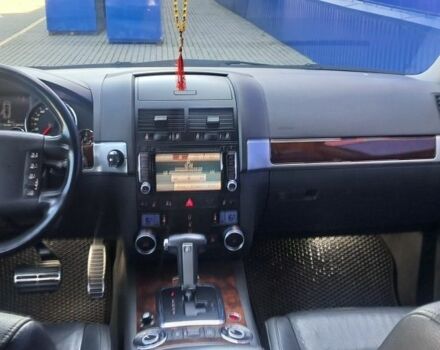 Синий Фольксваген Туарег, объемом двигателя 4.2 л и пробегом 210 тыс. км за 7500 $, фото 5 на Automoto.ua