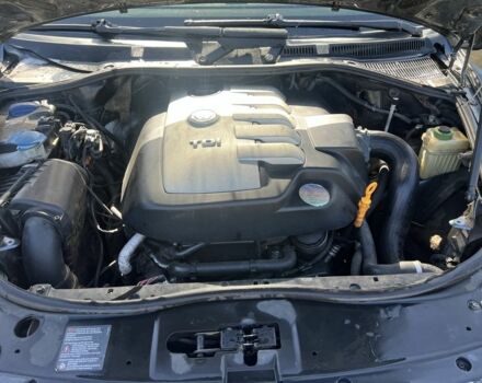 Синий Фольксваген Туарег, объемом двигателя 2.5 л и пробегом 294 тыс. км за 6000 $, фото 4 на Automoto.ua