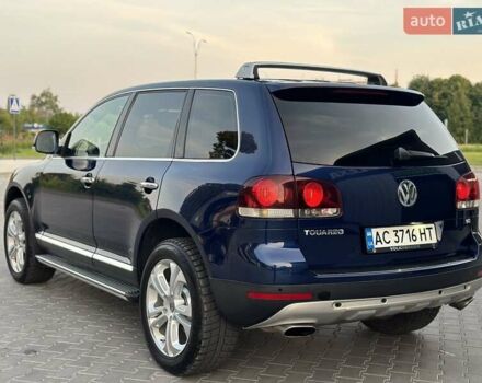 Синий Фольксваген Туарег, объемом двигателя 4.16 л и пробегом 385 тыс. км за 8500 $, фото 1 на Automoto.ua