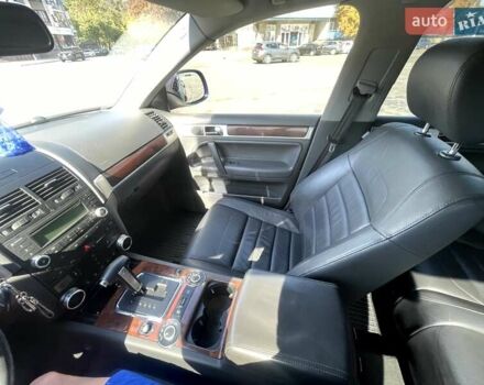 Синий Фольксваген Туарег, объемом двигателя 2.97 л и пробегом 246 тыс. км за 13000 $, фото 22 на Automoto.ua