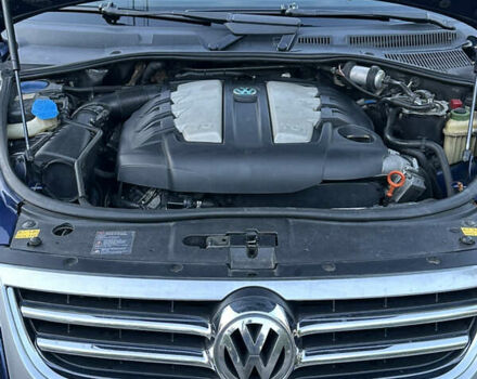 Синій Фольксваген Туарег, об'ємом двигуна 3 л та пробігом 306 тис. км за 12500 $, фото 17 на Automoto.ua