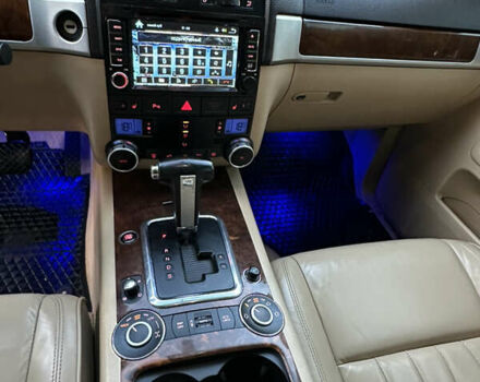 Синій Фольксваген Туарег, об'ємом двигуна 3 л та пробігом 306 тис. км за 12500 $, фото 12 на Automoto.ua