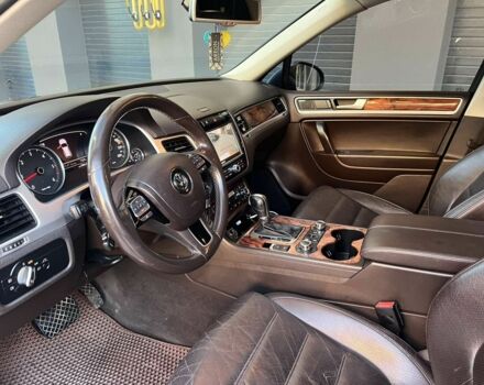 Синий Фольксваген Туарег, объемом двигателя 3 л и пробегом 317 тыс. км за 18000 $, фото 4 на Automoto.ua