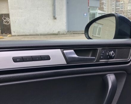 Синій Фольксваген Туарег, об'ємом двигуна 3 л та пробігом 430 тис. км за 15500 $, фото 16 на Automoto.ua