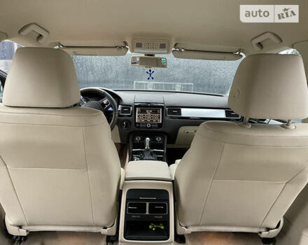 Синий Фольксваген Туарег, объемом двигателя 3 л и пробегом 201 тыс. км за 15500 $, фото 19 на Automoto.ua