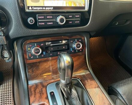 Синий Фольксваген Туарег, объемом двигателя 3 л и пробегом 317 тыс. км за 18000 $, фото 6 на Automoto.ua